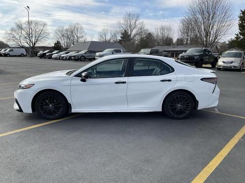 2021 Toyota Camry SE Nightshade
