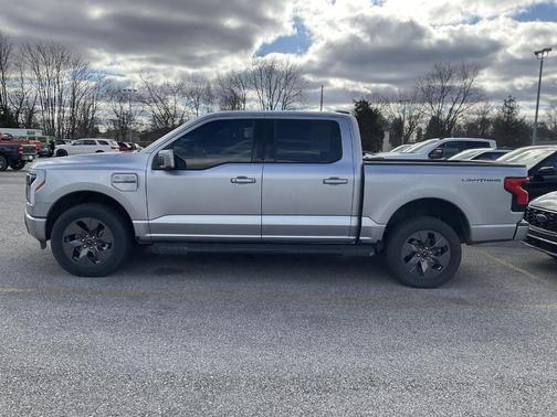 2023 Ford F-150 Lightning LARIAT