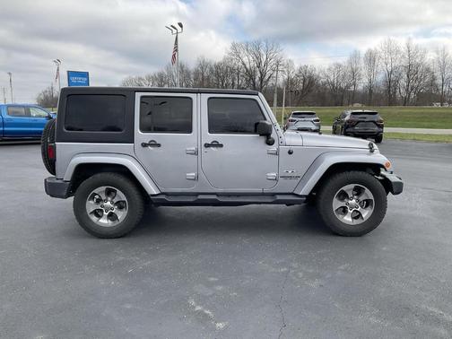 2017 Jeep Wrangler Unlimited Sahara