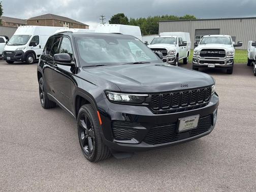 2023 Jeep Grand Cherokee Altitude