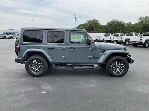 Anvil Clearcoat 2026 Jeep Wrangler Sahara