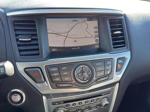 2019 Nissan Pathfinder SL