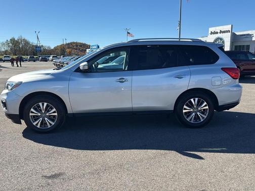 2019 Nissan Pathfinder SL