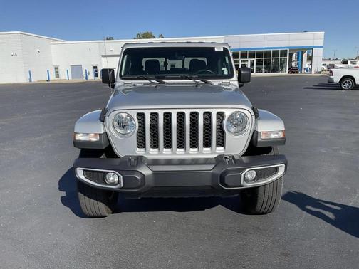 2023 Jeep Gladiator Overland