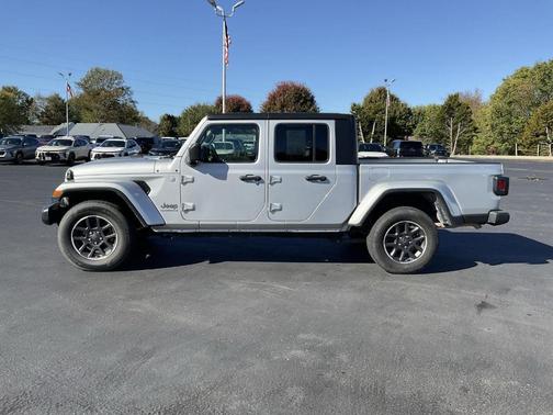 2023 Jeep Gladiator Overland