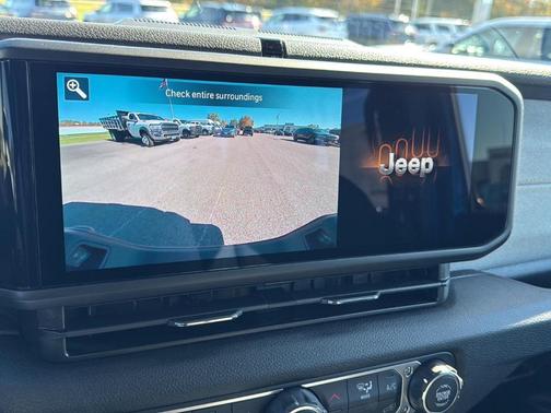 2026 Jeep Gladiator Sport