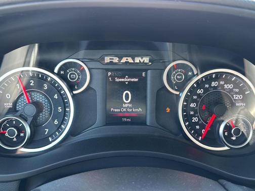 Molten Red Pearlcoat 2026 RAM 2500 Big Horn
