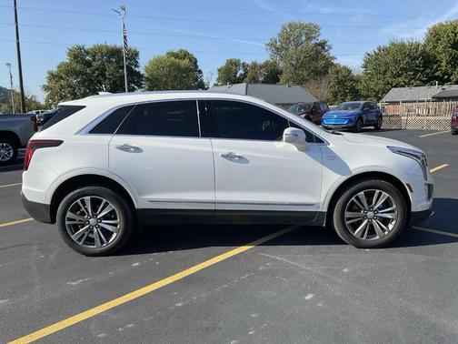 2020 Cadillac XT5 Premium Luxury