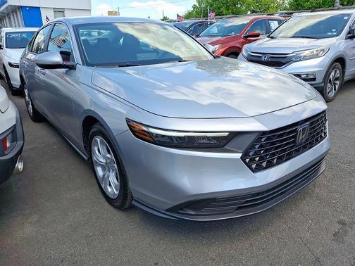 Solar Silver Metallic 2025 Honda Accord