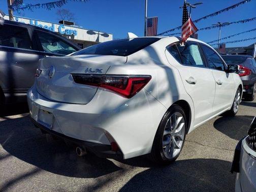 Photo 4 of 28 of 2020 Acura ILX Base