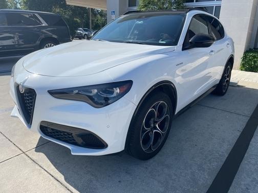2024 Alfa Romeo Stelvio Veloce AWD