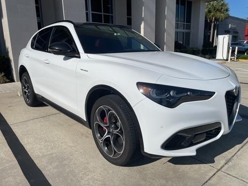 2024 Alfa Romeo Stelvio Veloce AWD