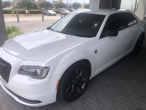2021 Chrysler 300 Touring