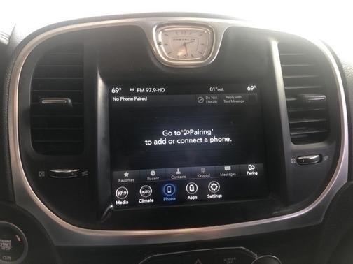 2021 Chrysler 300 Touring