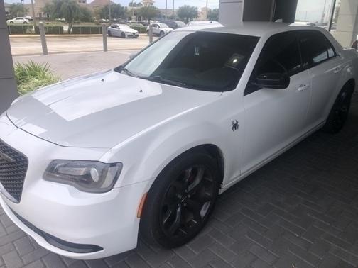2021 Chrysler 300 Touring