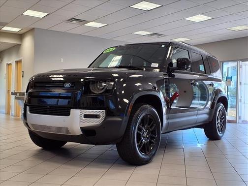 2025 Land Rover Defender 110 P300