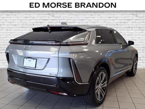 2024 Cadillac LYRIQ V