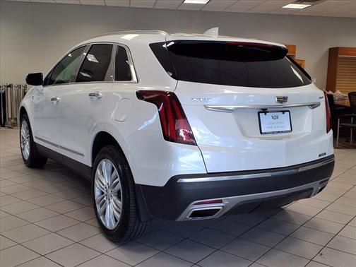 2022 Cadillac XT5 Premium Luxury