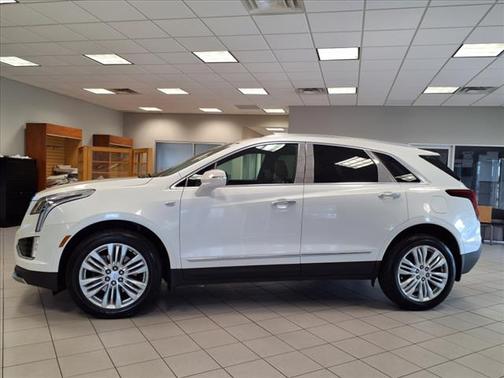 2022 Cadillac XT5 Premium Luxury