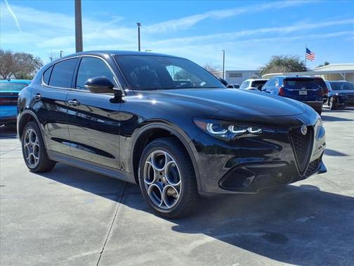 2025 Alfa Romeo Stelvio Sprint AWD