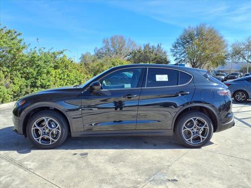 2025 Alfa Romeo Stelvio Sprint AWD