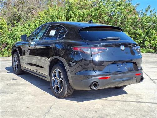2025 Alfa Romeo Stelvio Sprint AWD
