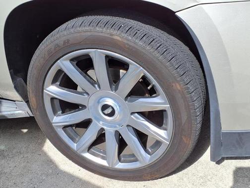 2016 Cadillac Escalade Luxury