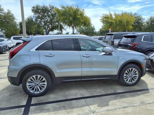 2025 Cadillac XT4 Premium Luxury