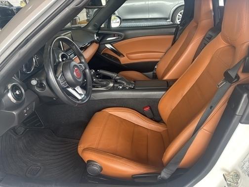 2020 FIAT 124 Spider Base