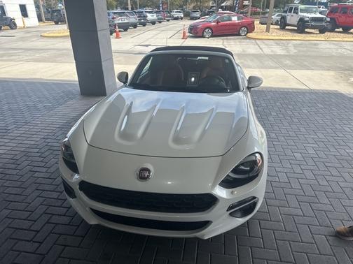 2020 FIAT 124 Spider Base