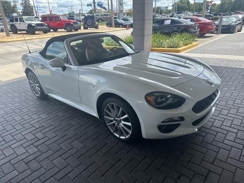 2020 FIAT 124 Spider Base