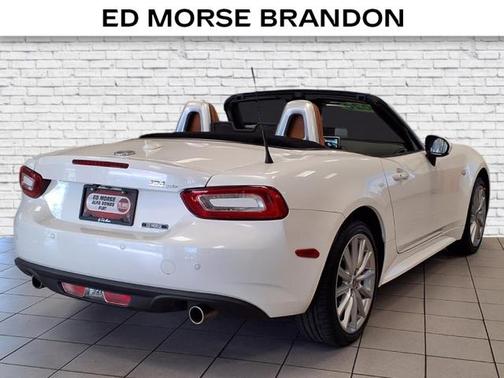 2020 FIAT 124 Spider Base