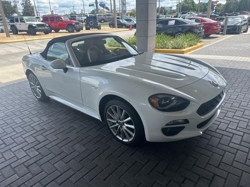 2020 FIAT 124 Spider Base