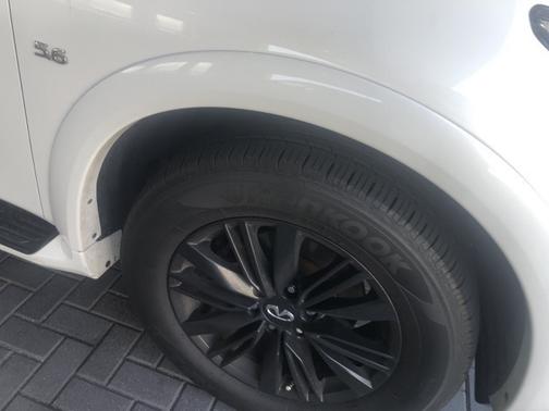 2018 INFINITI QX80 Base