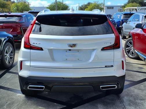 2024 Cadillac XT4 Premium Luxury