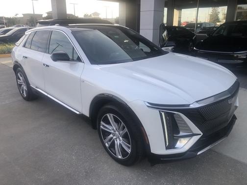 2024 Cadillac LYRIQ Tech