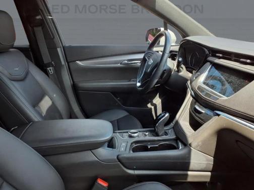 2023 Cadillac XT6 Luxury FWD