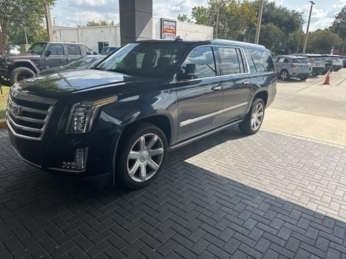 2018 Cadillac Escalade ESV Premium Luxury