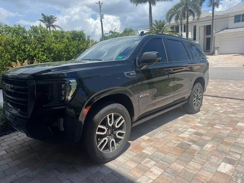 2023 GMC Yukon 4WD AT4