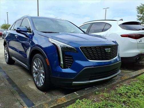 2022 Cadillac XT4 Premium Luxury