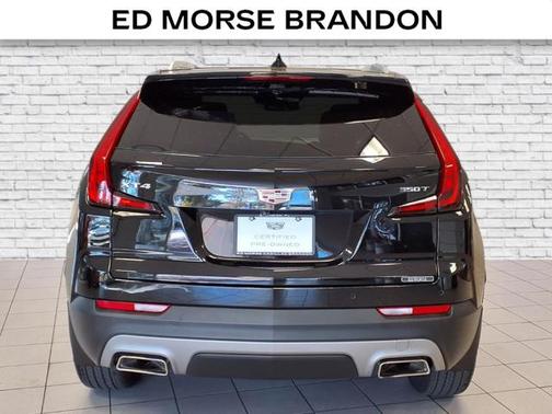 2022 Cadillac XT4 Premium Luxury