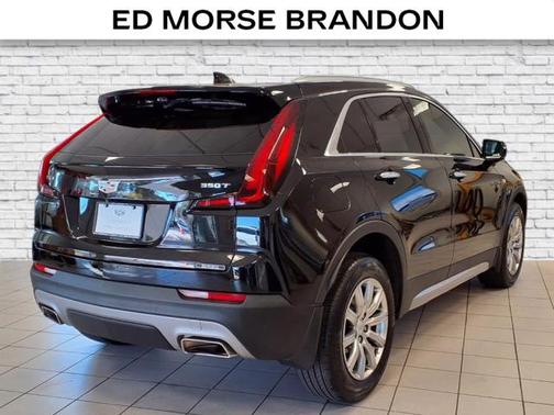 2022 Cadillac XT4 Premium Luxury