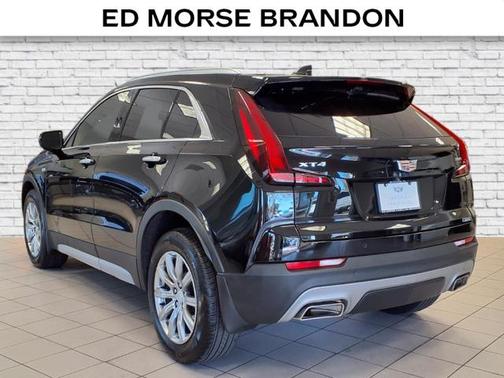 2022 Cadillac XT4 Premium Luxury