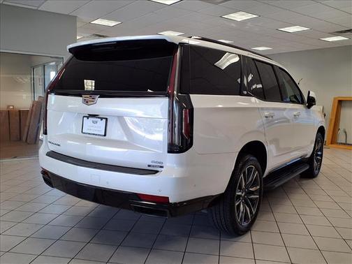 2022 Cadillac Escalade Sport