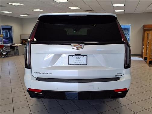 2022 Cadillac Escalade Sport