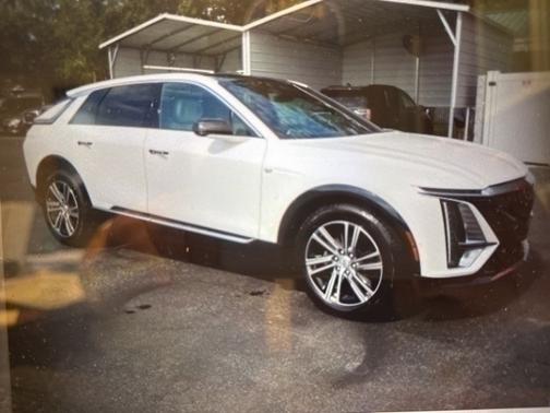 2024 Cadillac LYRIQ V