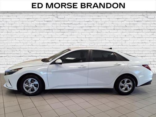 2021 Hyundai ELANTRA SE