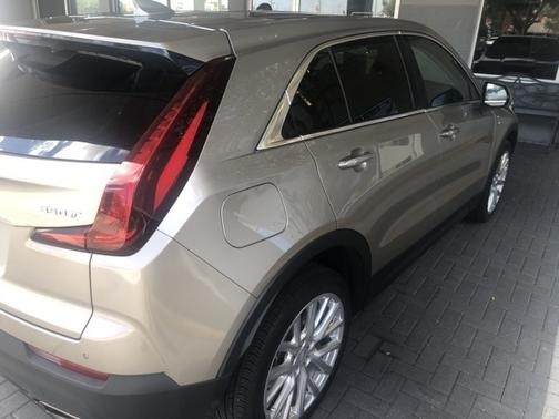 2022 Cadillac XT4 Luxury