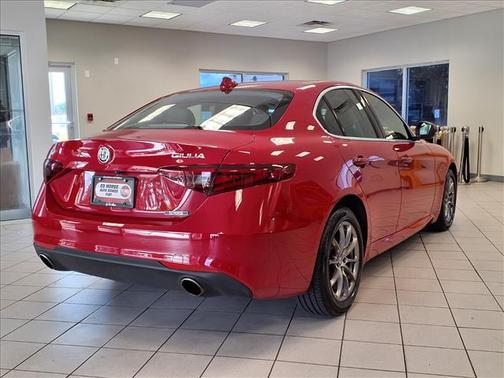 2020 Alfa Romeo Giulia Base