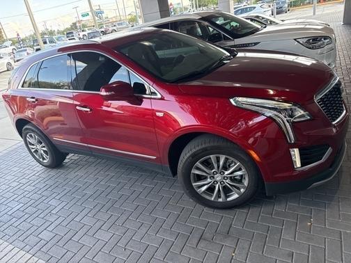 2022 Cadillac XT5 Premium Luxury